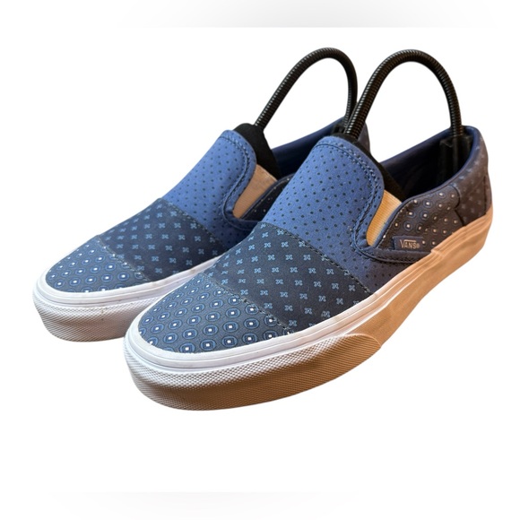 VANS Classic Slip On Tie Print
Patchwork True Navy White Shoes
Womens Sz 6.5W/5M - Picture 1 of 10